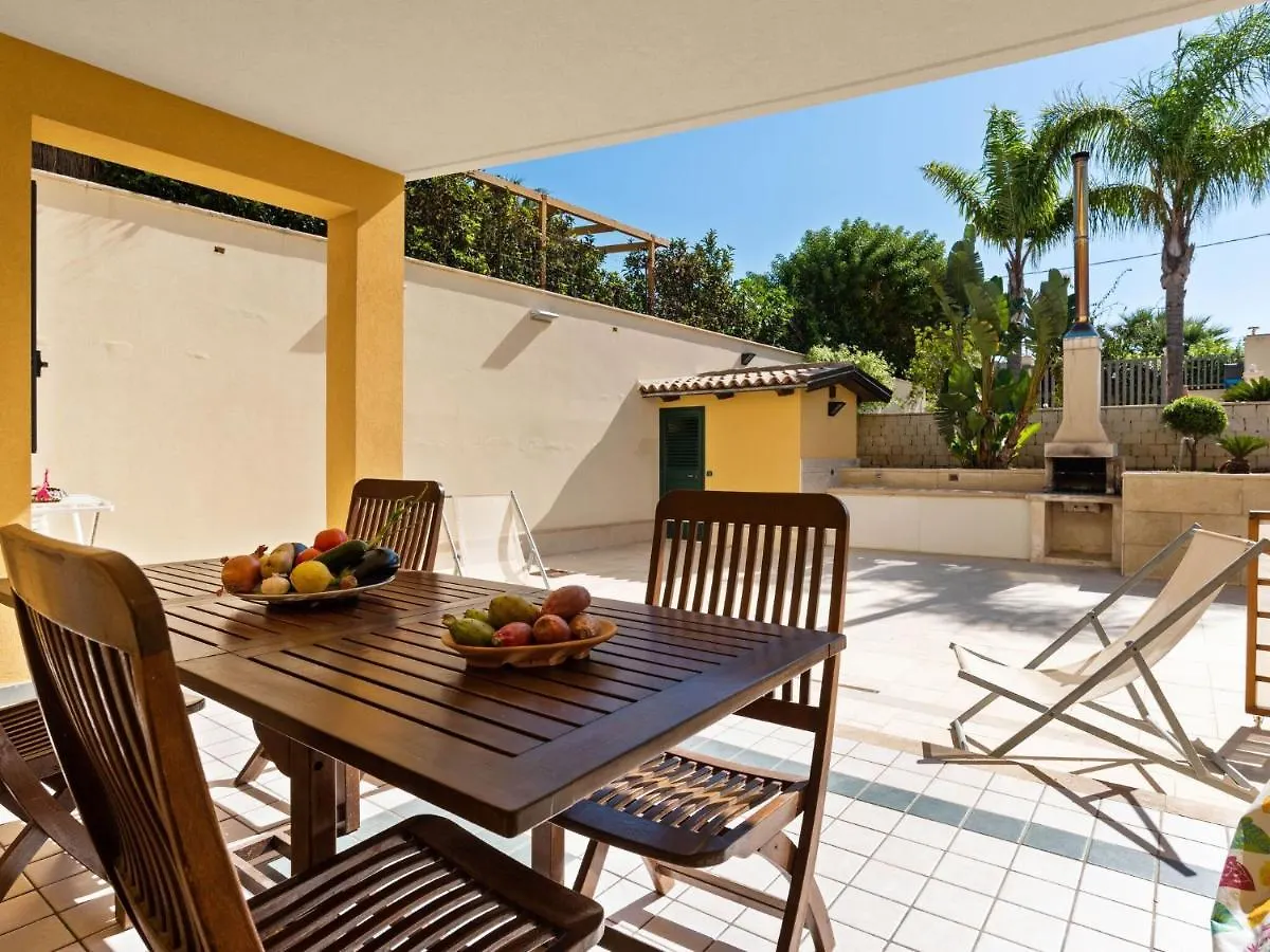 Belvilla By Oyo Flat Near The Sea With Patio Reitani Apartament