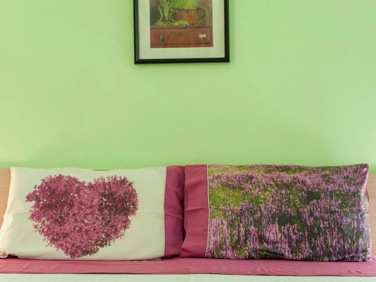 Apartament Belvilla By Oyo Flat Near The Sea With Patio Reitani