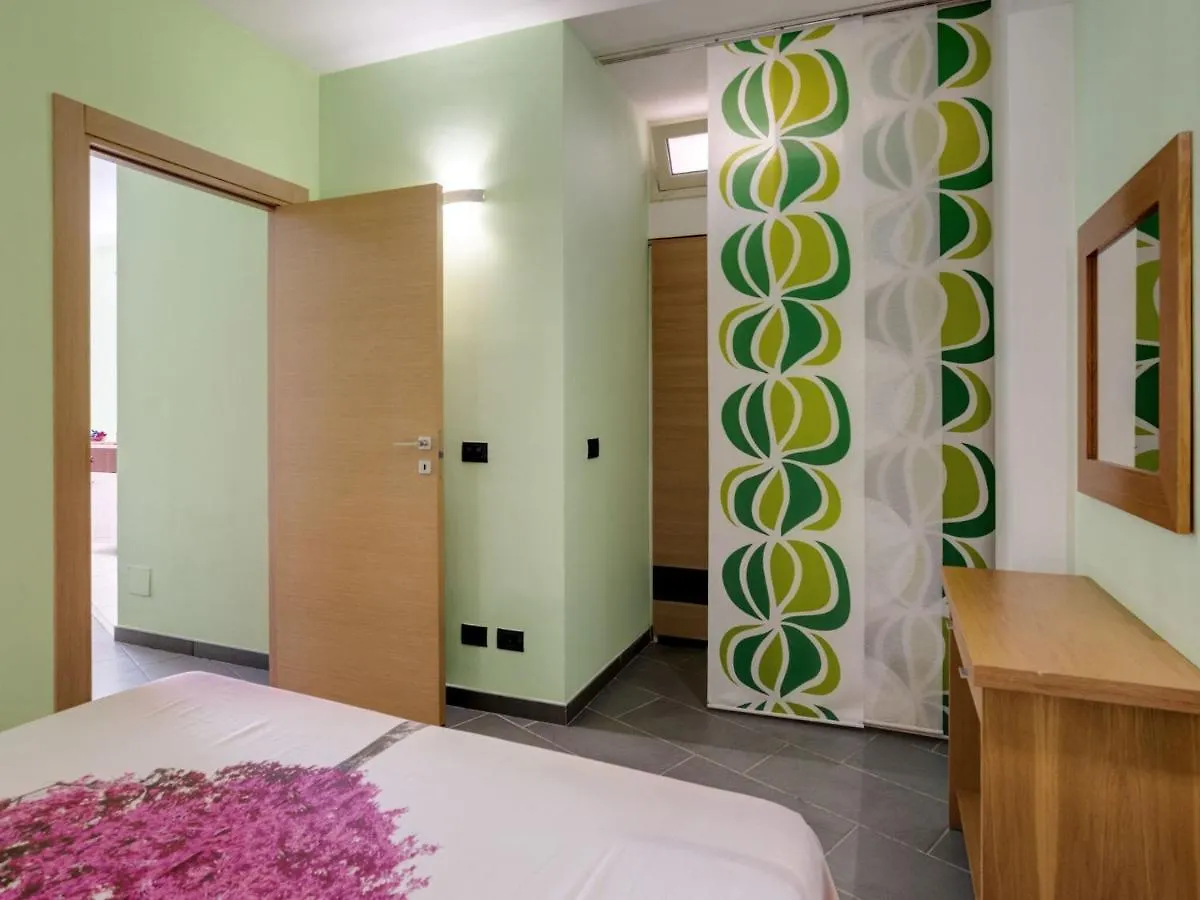 Belvilla By Oyo Flat Near The Sea With Patio Reitani Apartament